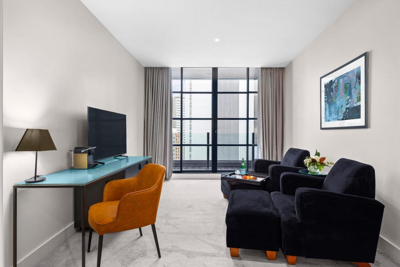 Peppers Waymouth Hotel Adelaide Luaran gambar A typical apartment at The Standard East Village