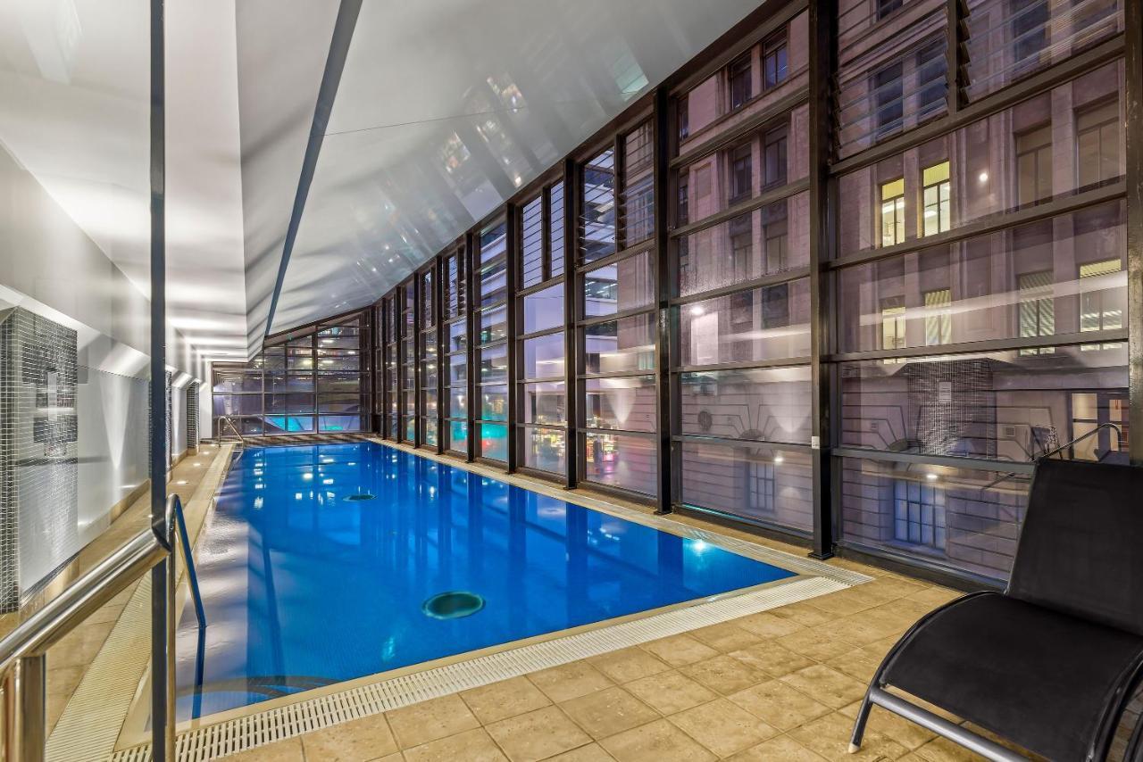 Peppers Waymouth Hotel Adelaide Luaran gambar The pool at the hotel