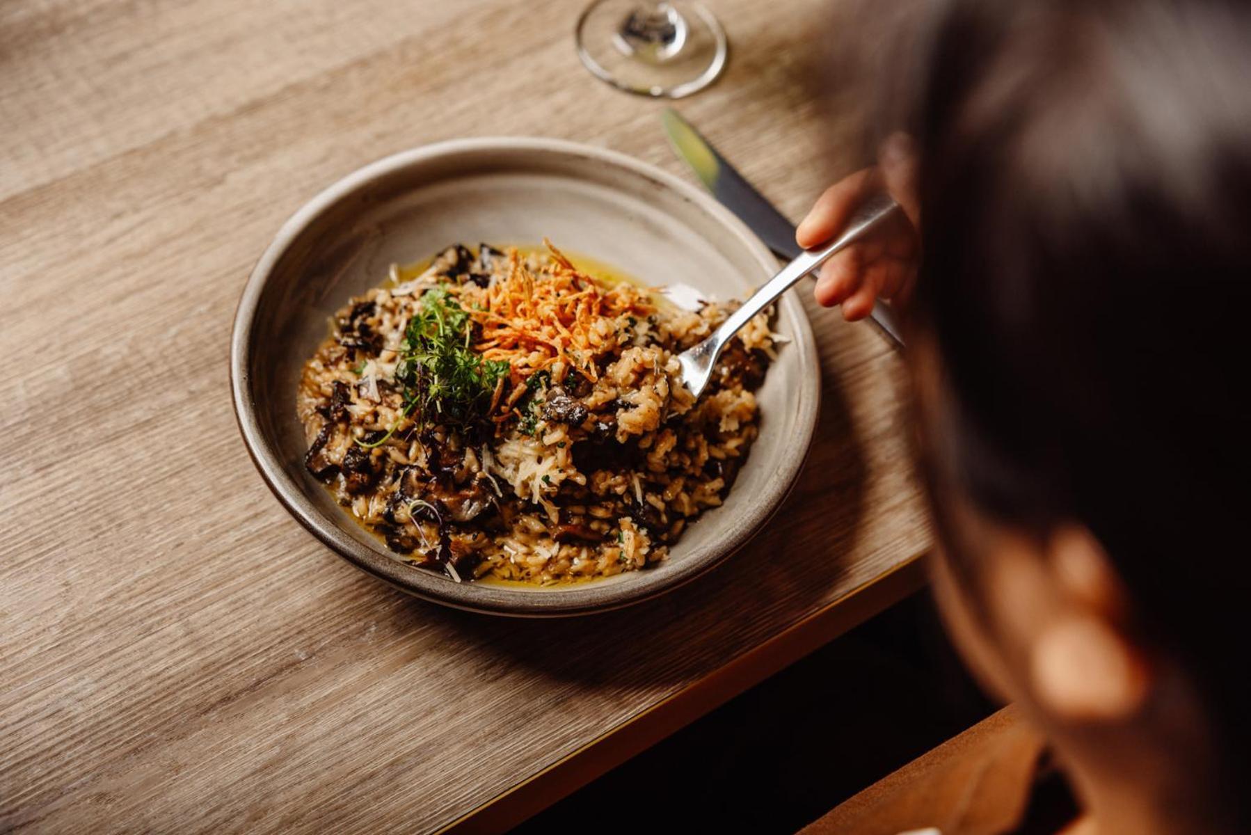 Peppers Waymouth Hotel Adelaide Luaran gambar A bowl of oatmeal