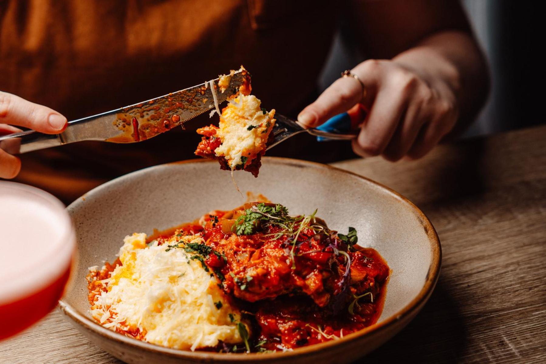 Peppers Waymouth Hotel Adelaide Luaran gambar Aubergine parmigiana